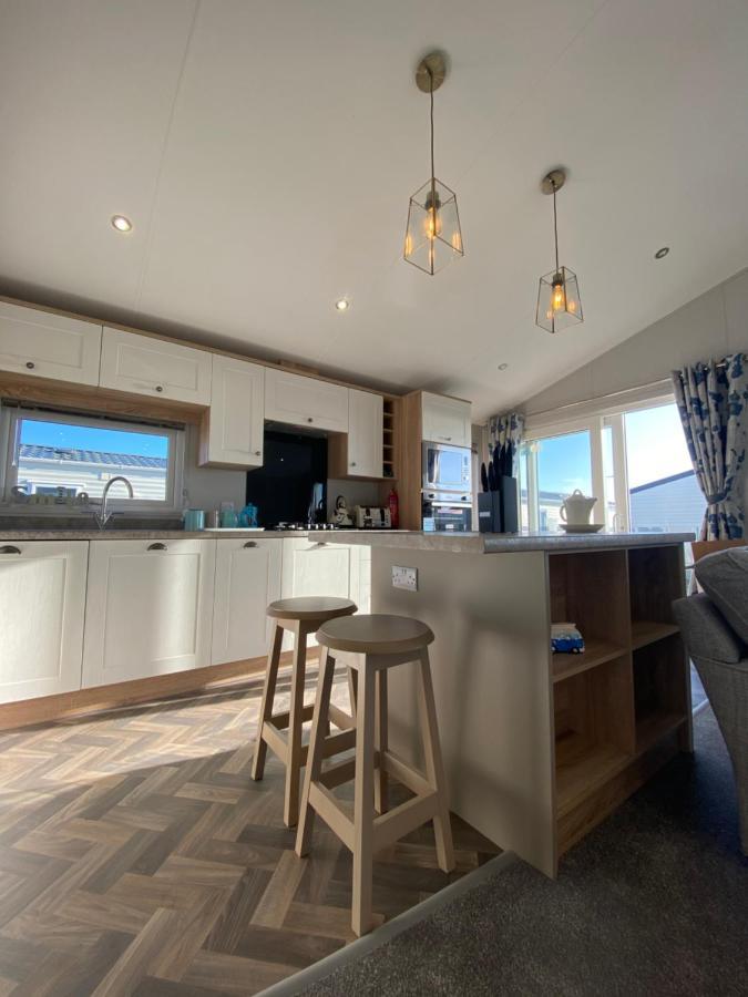 Sea View Beach Lodge Trecco Bay 3 Bedroom Porthcawl Exterior foto